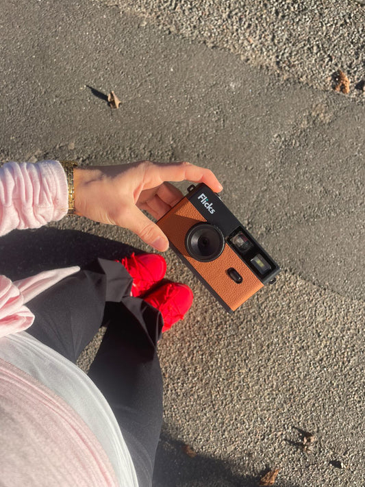 Digitale kameraer uden skærm: Det genanvendelige alternativ til engangskameraer (Flicks guide)